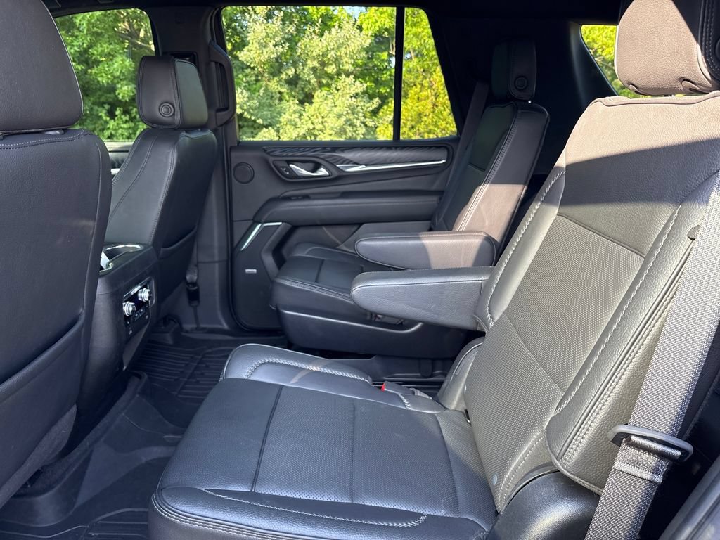 Used 2023 GMC Yukon Denali w/ LPO, Floor Liner Package AWD/4WD image 15