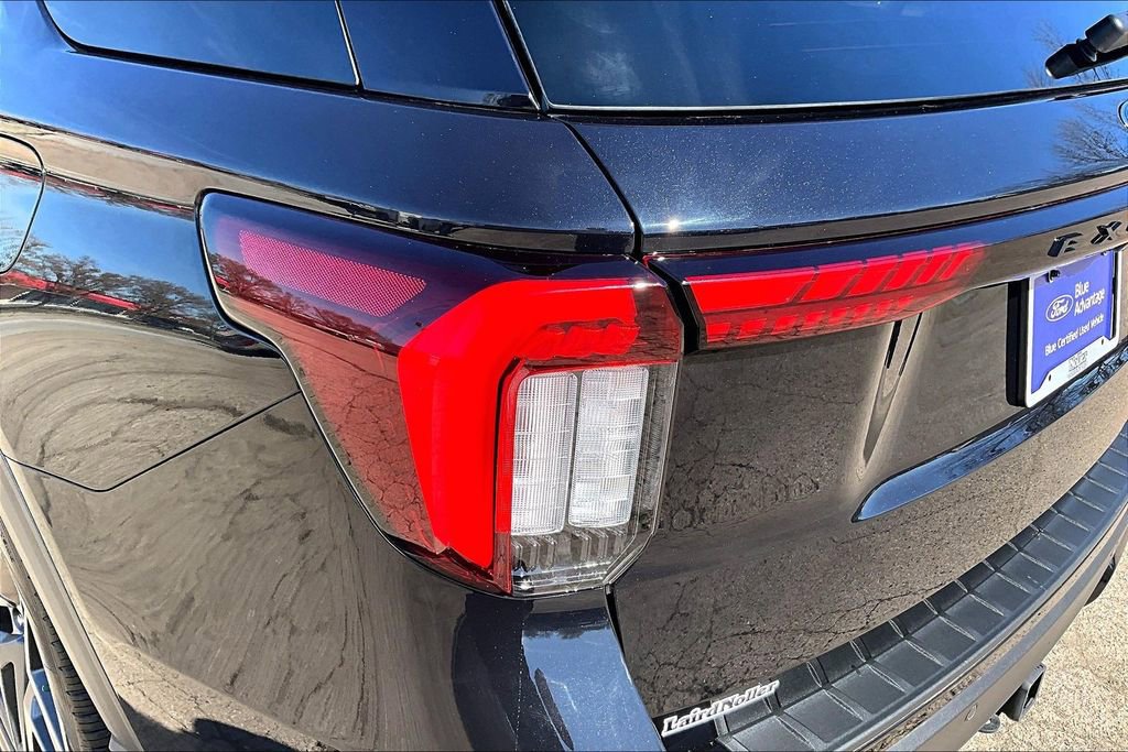 Certified 2025 Ford Explorer ST-Line w/ ST-Line Street Pack image 31