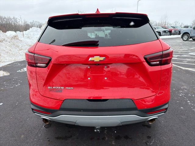 Used 2023 Chevrolet Blazer LT image 3
