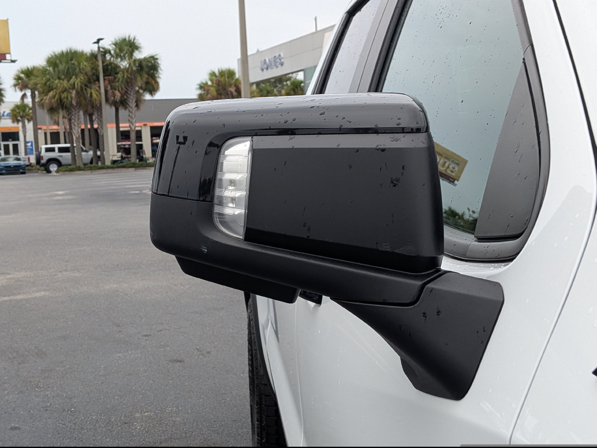 Used 2023 Chevrolet Silverado 1500 ZR2 w/ Technology Package AWD/4WD image 12