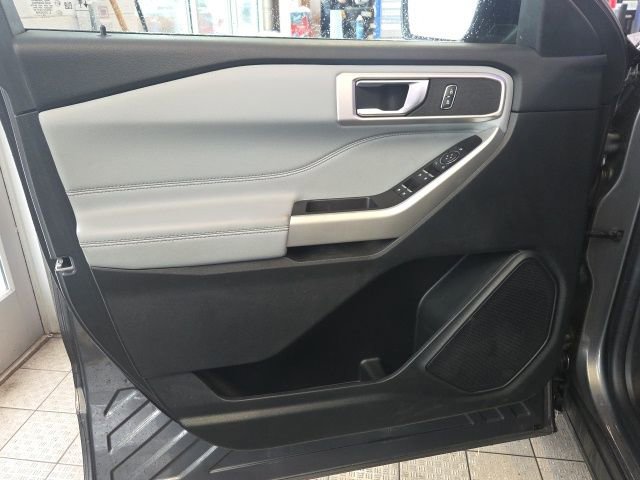 Certified 2022 Ford Explorer XLT w/ Equipment Group 202A image 26