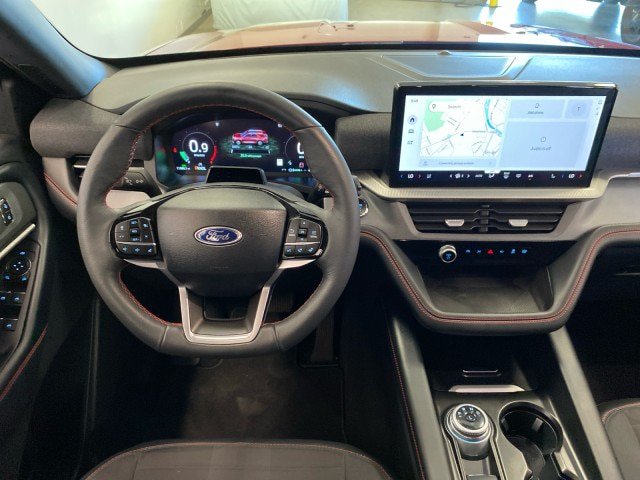 Certified 2025 Ford Explorer ST-Line AWD/4WD image 12