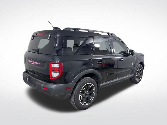 Certified 2025 Ford Bronco Sport Outer Banks w/ Outer Banks Tech Package+ AWD/4WD image 3