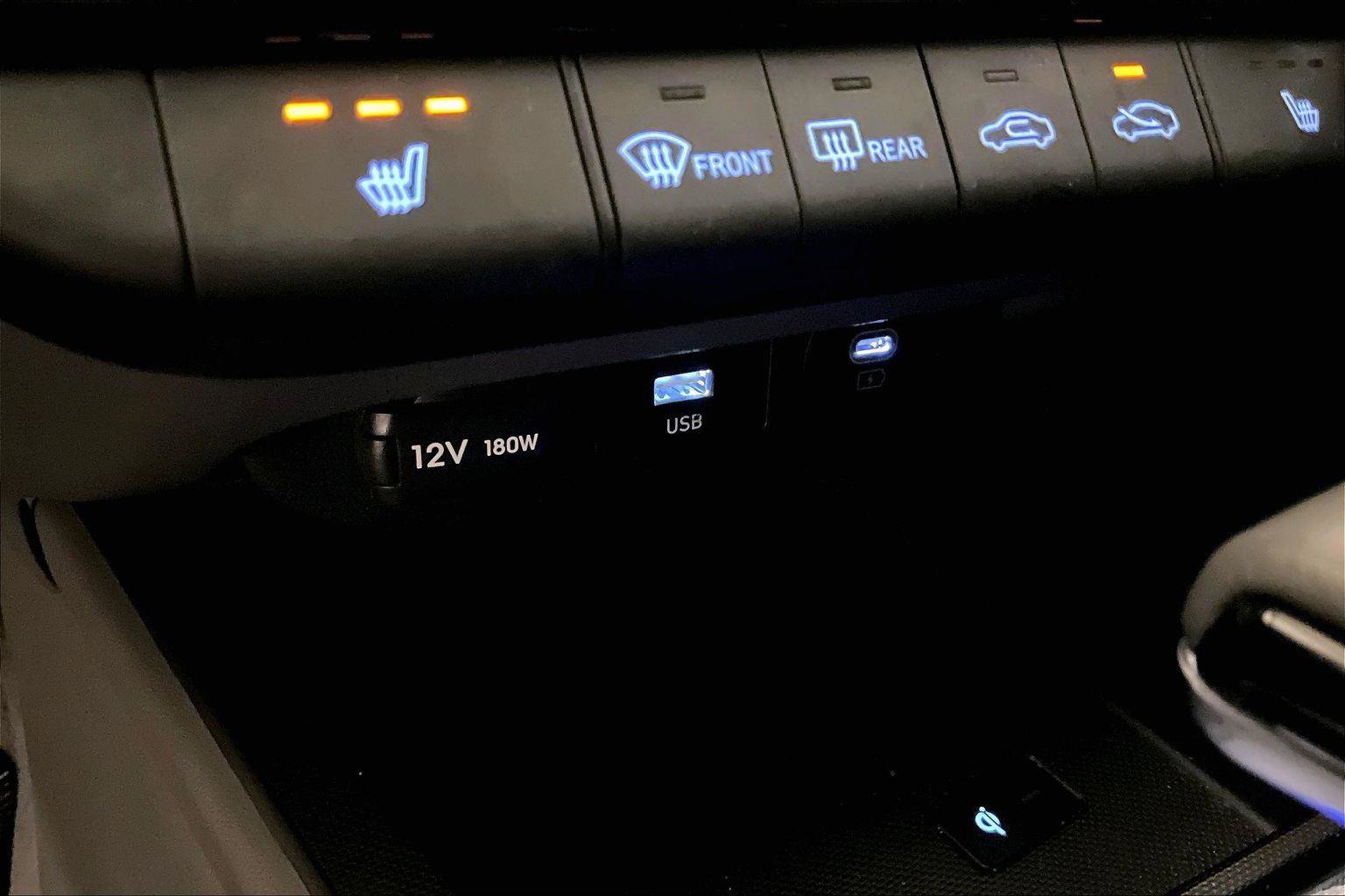 Used 2024 Hyundai Elantra SEL w/ Convenience Package image 31