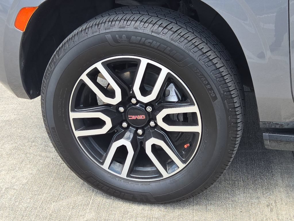 Used 2021 GMC Yukon AT4 w/ AT4 Premium Package AWD/4WD image 30