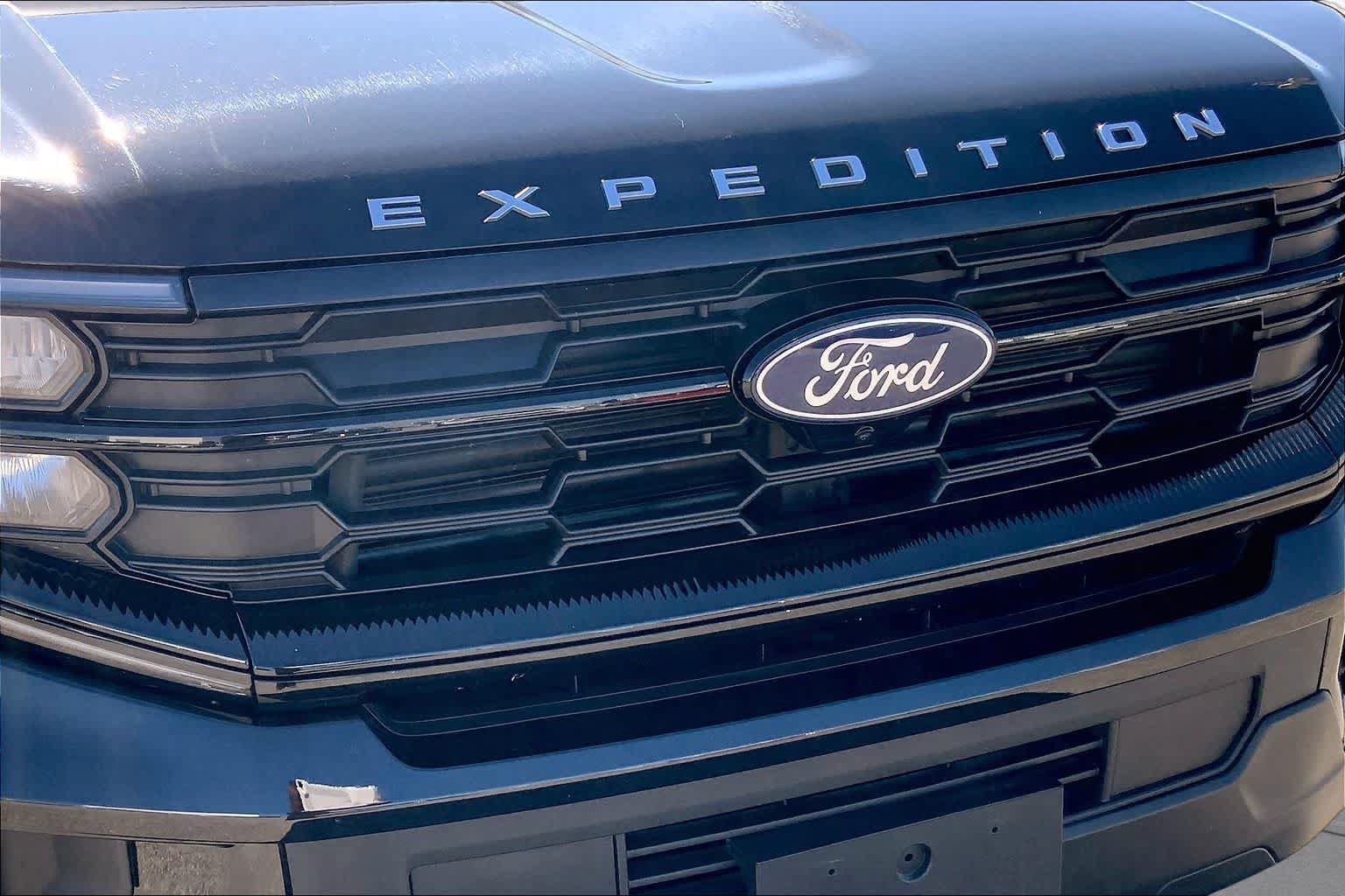 Certified 2025 Ford Expedition Active RWD image 30