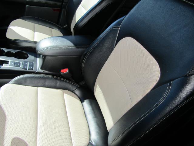 Certified 2022 Ford Escape Titanium w/ Titanium Elite Package image 19