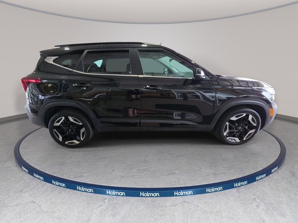 Used 2024 Kia Seltos SX w/ SX Sunroof Package AWD/4WD image 4