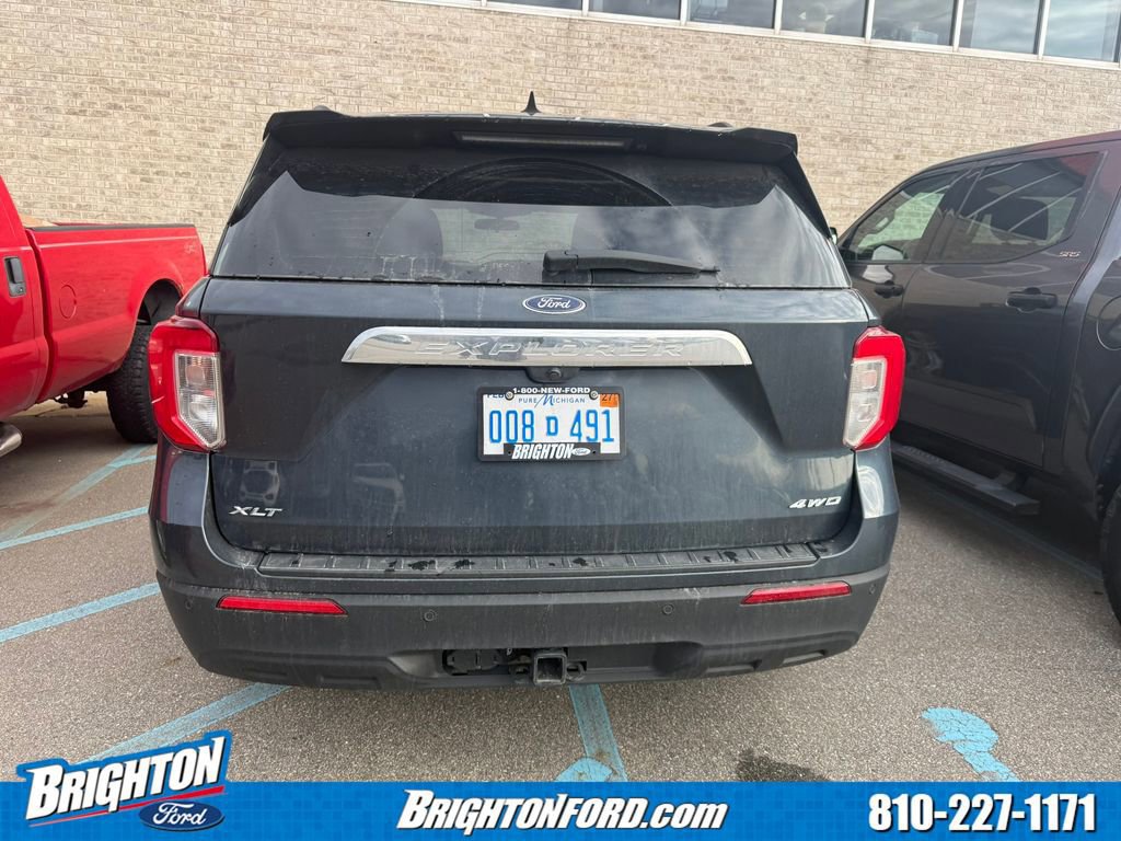 Certified 2024 Ford Explorer XLT w/ Class IV Trailer Tow Package image 3