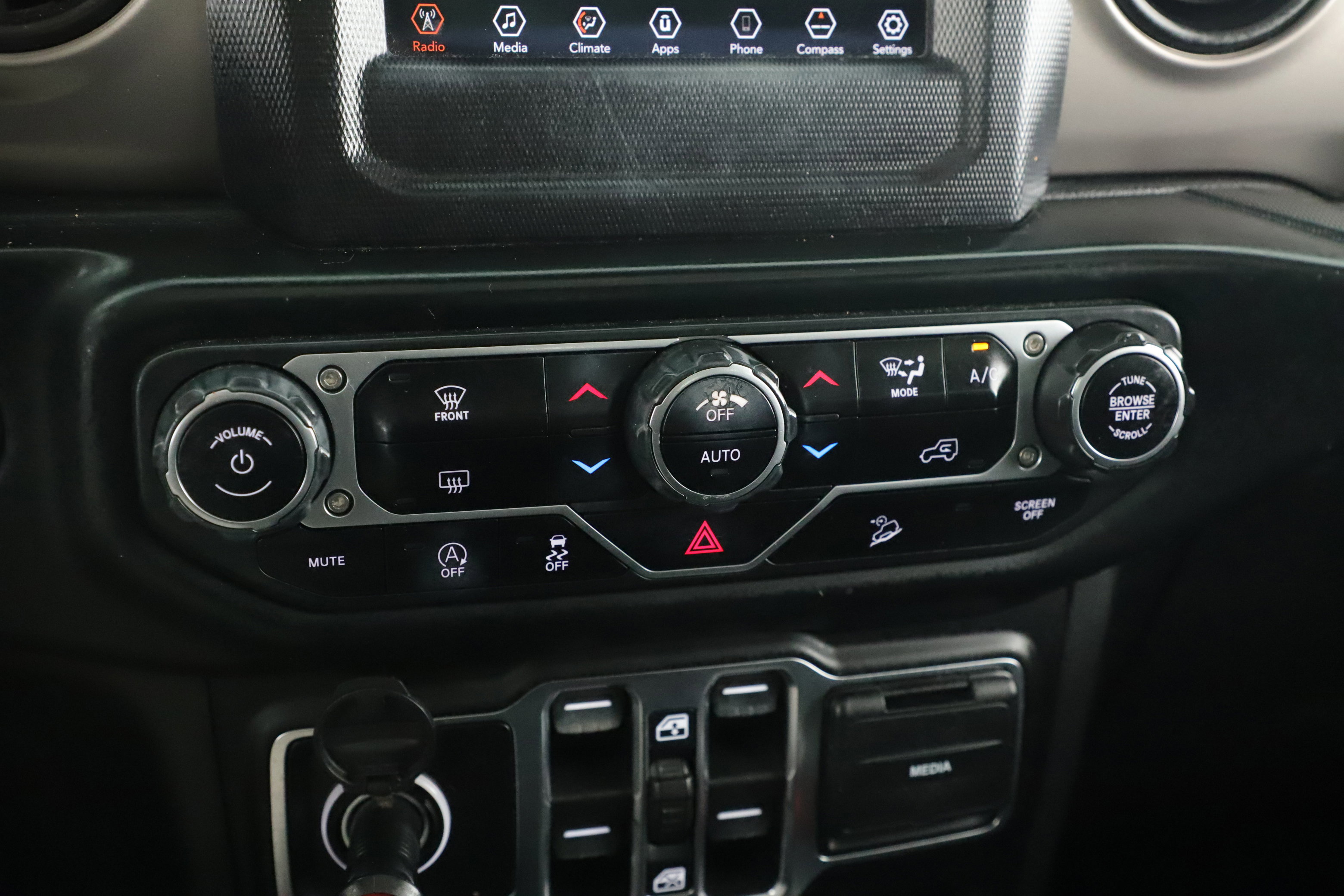 Used 2020 Jeep Wrangler Unlimited Sport S image 19