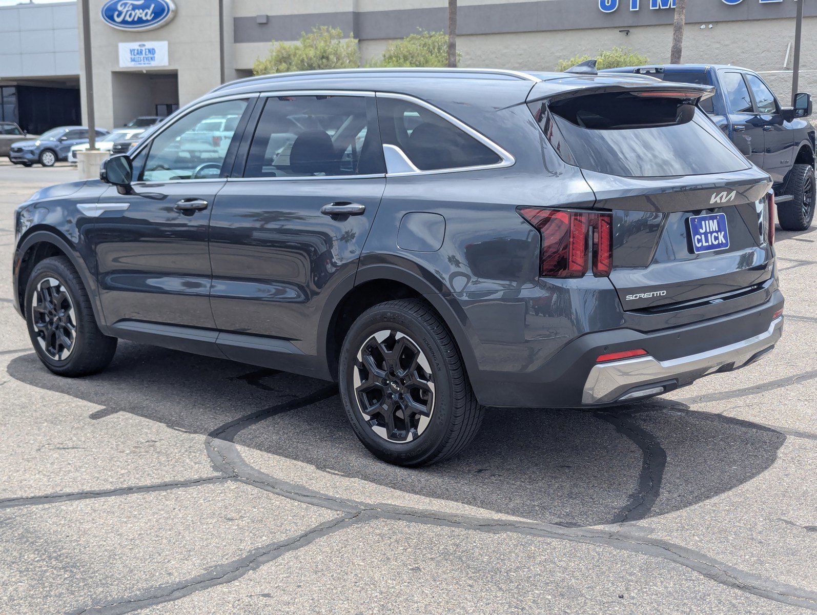 Used 2024 Kia Sorento S AWD/4WD image 4