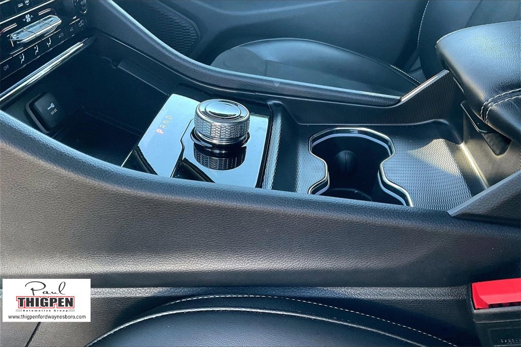 Used 2025 Jeep Grand Cherokee Altitude image 14