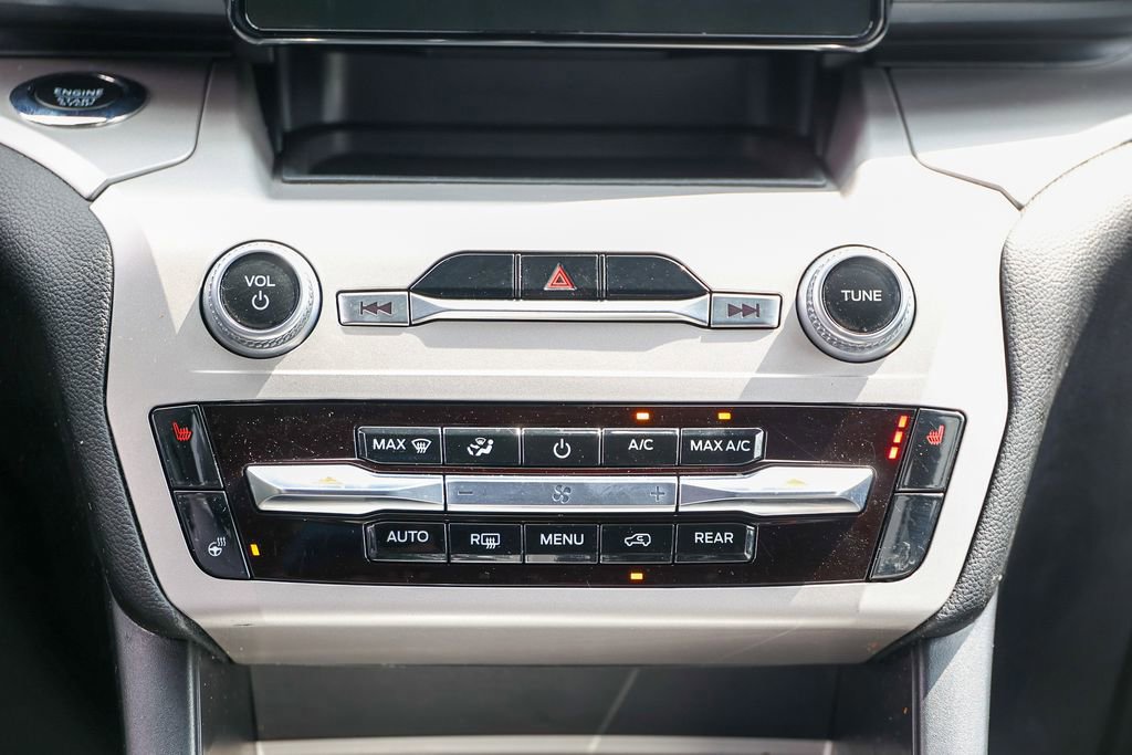 Certified 2023 Ford Explorer XLT w/ Equipment Group 202A image 25