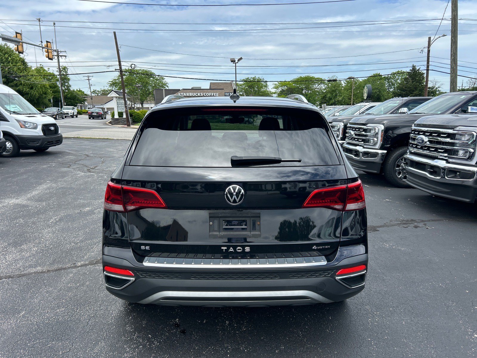 Used 2022 Volkswagen Taos SE w/ Panoramic Sunroof Package AWD/4WD image 14