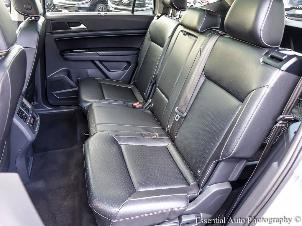 Used 2021 Volkswagen Atlas SE w/ Panoramic Sunroof Package AWD/4WD image 11