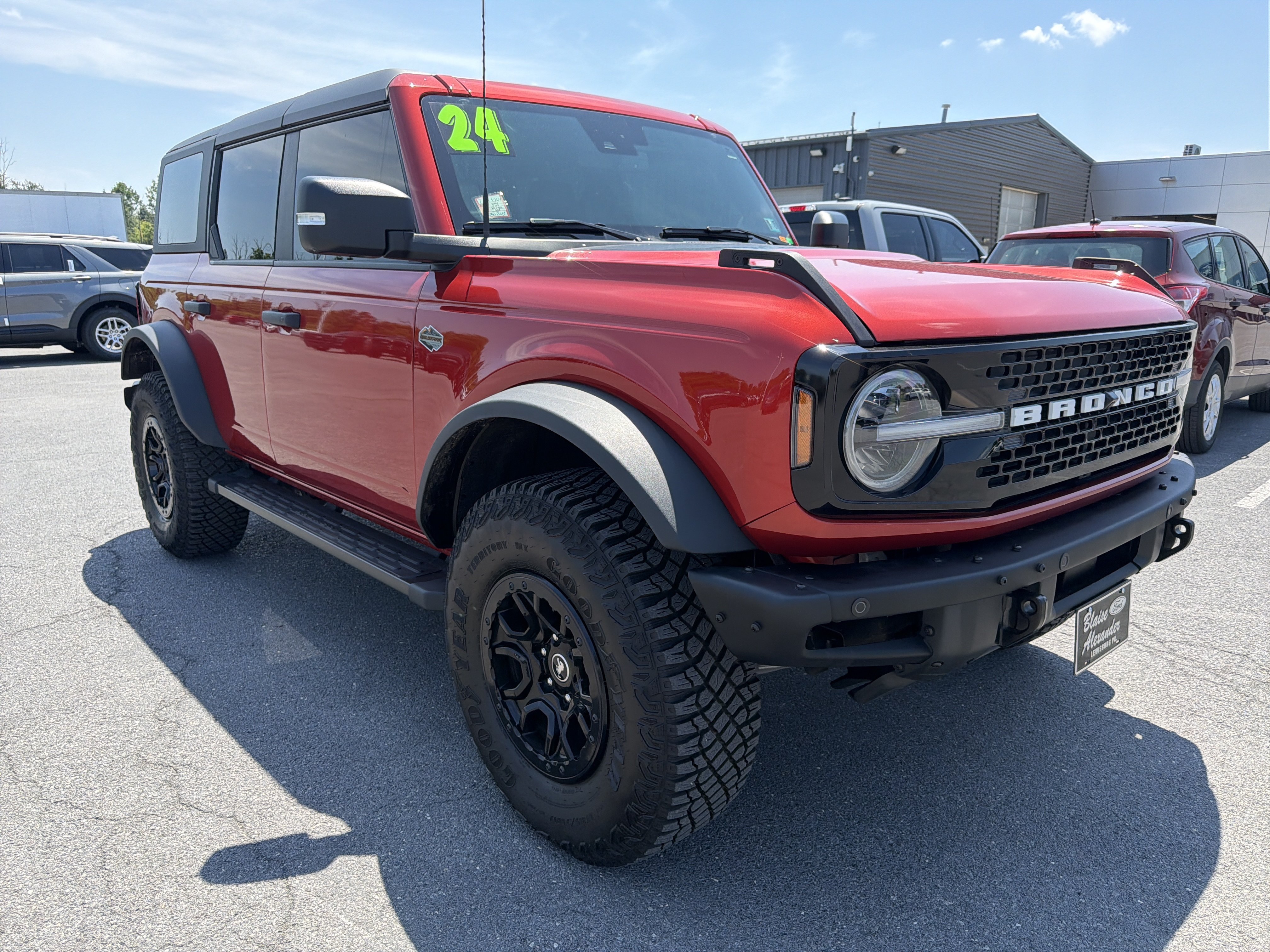 Certified 2024 Ford Bronco Wildtrak AWD/4WD image 1