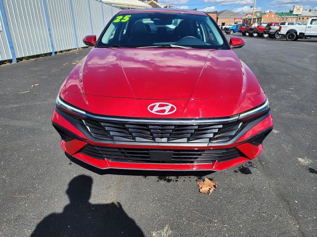 Used 2025 Hyundai Elantra Limited FWD image 8