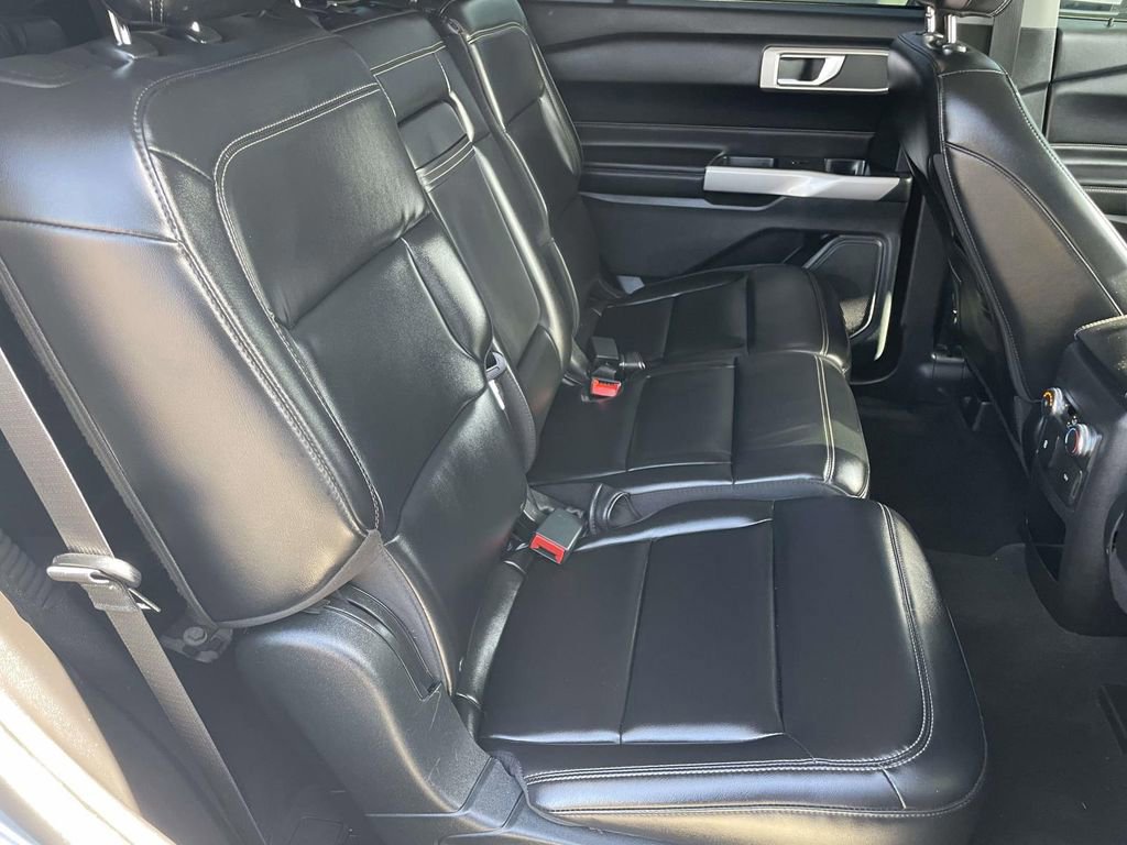 Certified 2021 Ford Explorer XLT w/ Equipment Group 202A image 26