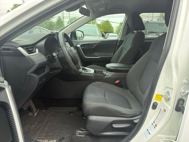 Used 2020 Toyota RAV4 LE w/ All Weather Liner Package AWD/4WD image 9