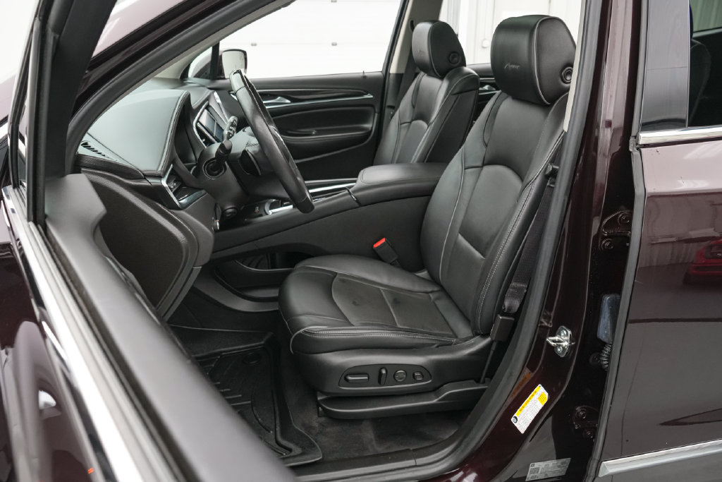 Used 2020 Buick Enclave Avenir w/ Avenir Technology Package AWD/4WD image 11