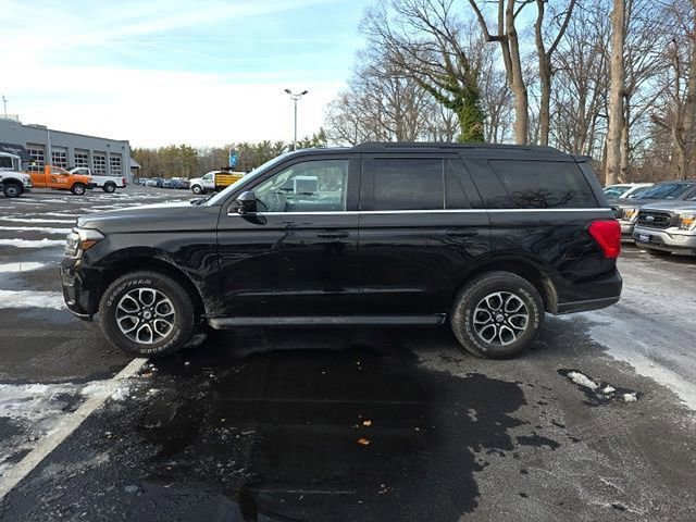 Certified 2024 Ford Expedition XLT image 2