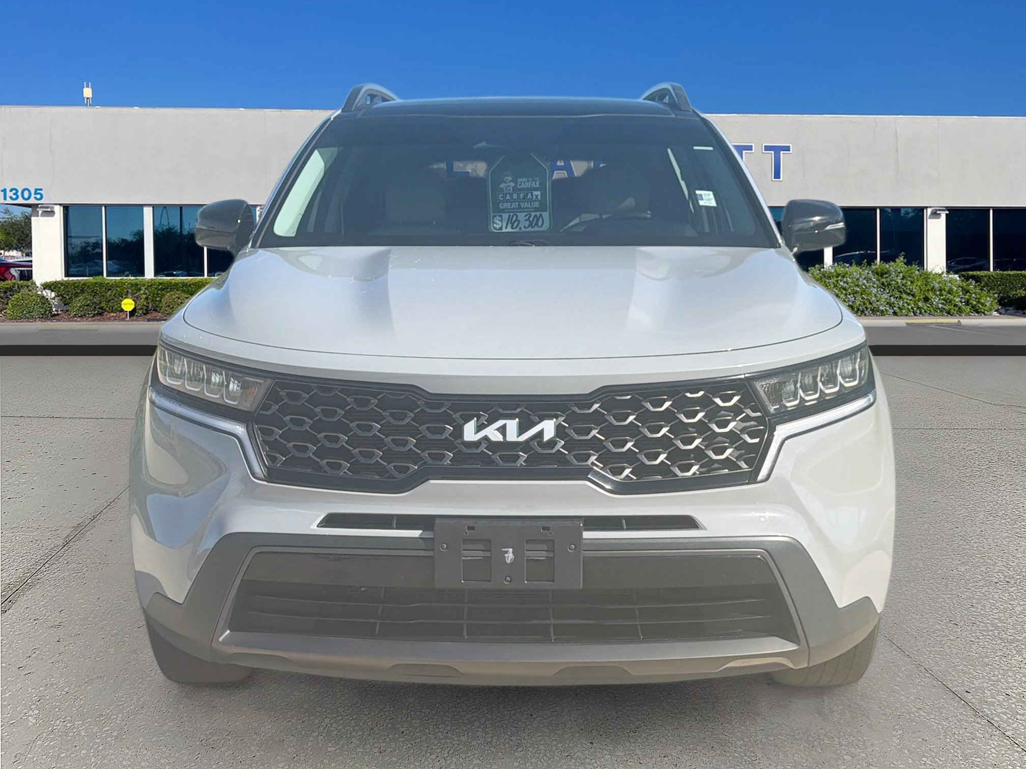 Used 2023 Kia Sorento S w/ Panoramic Sunroof Package AWD/4WD image 4