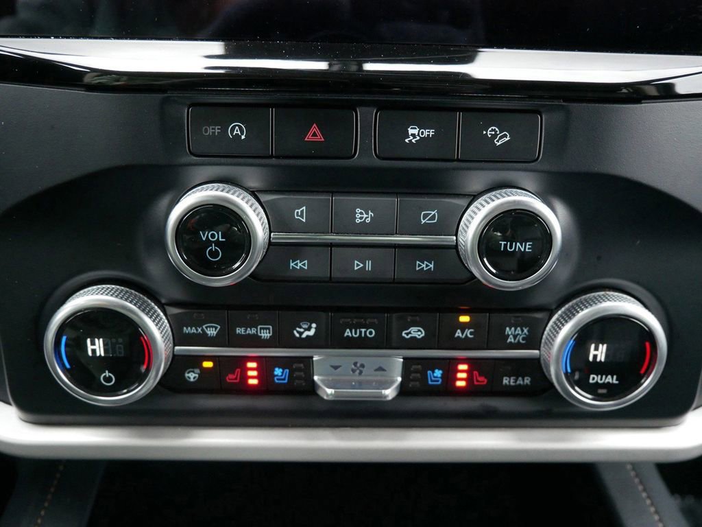 Certified 2024 Ford Expedition Max XLT image 25