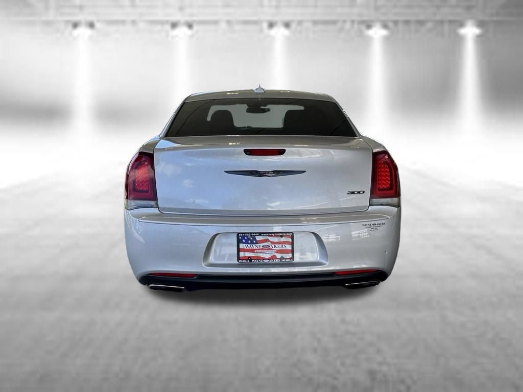Used 2021 Chrysler 300 Touring w/ Sport Appearance Package RWD image 5