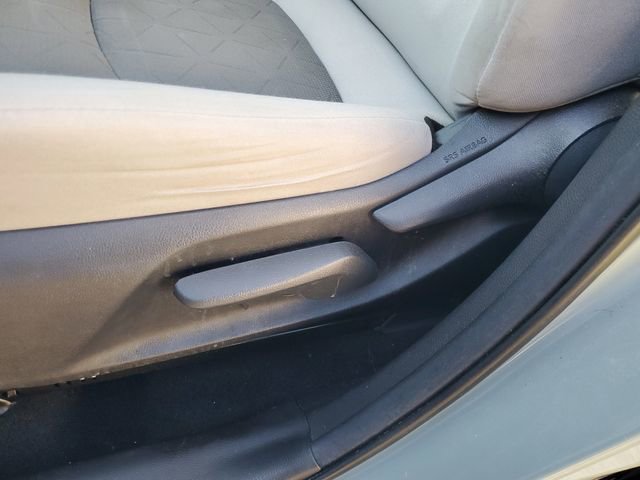 Used 2019 Toyota RAV4 XLE image 14