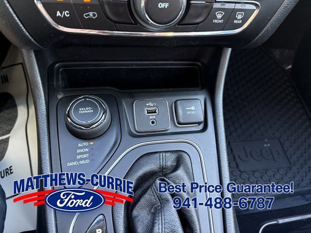 Used 2022 Jeep Cherokee Latitude w/ Trailer Tow Group AWD/4WD image 19