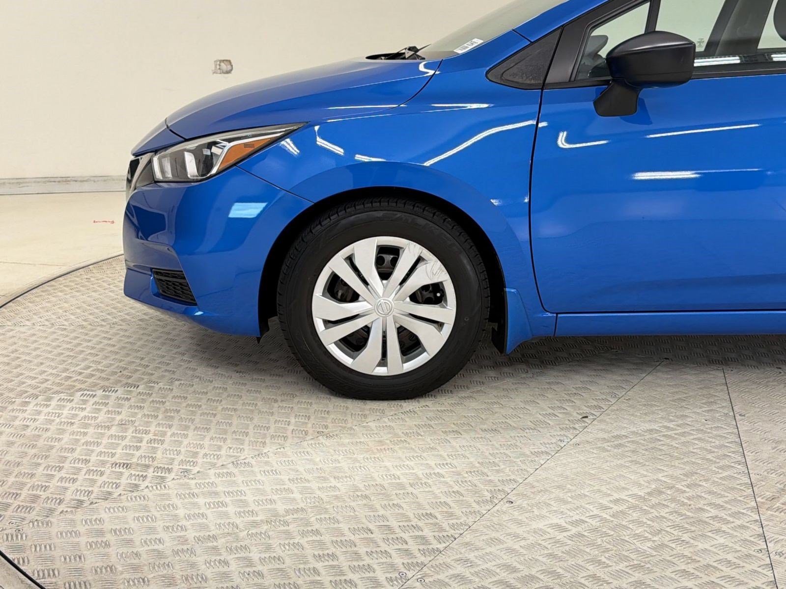 Used 2021 Nissan Versa S FWD image 21