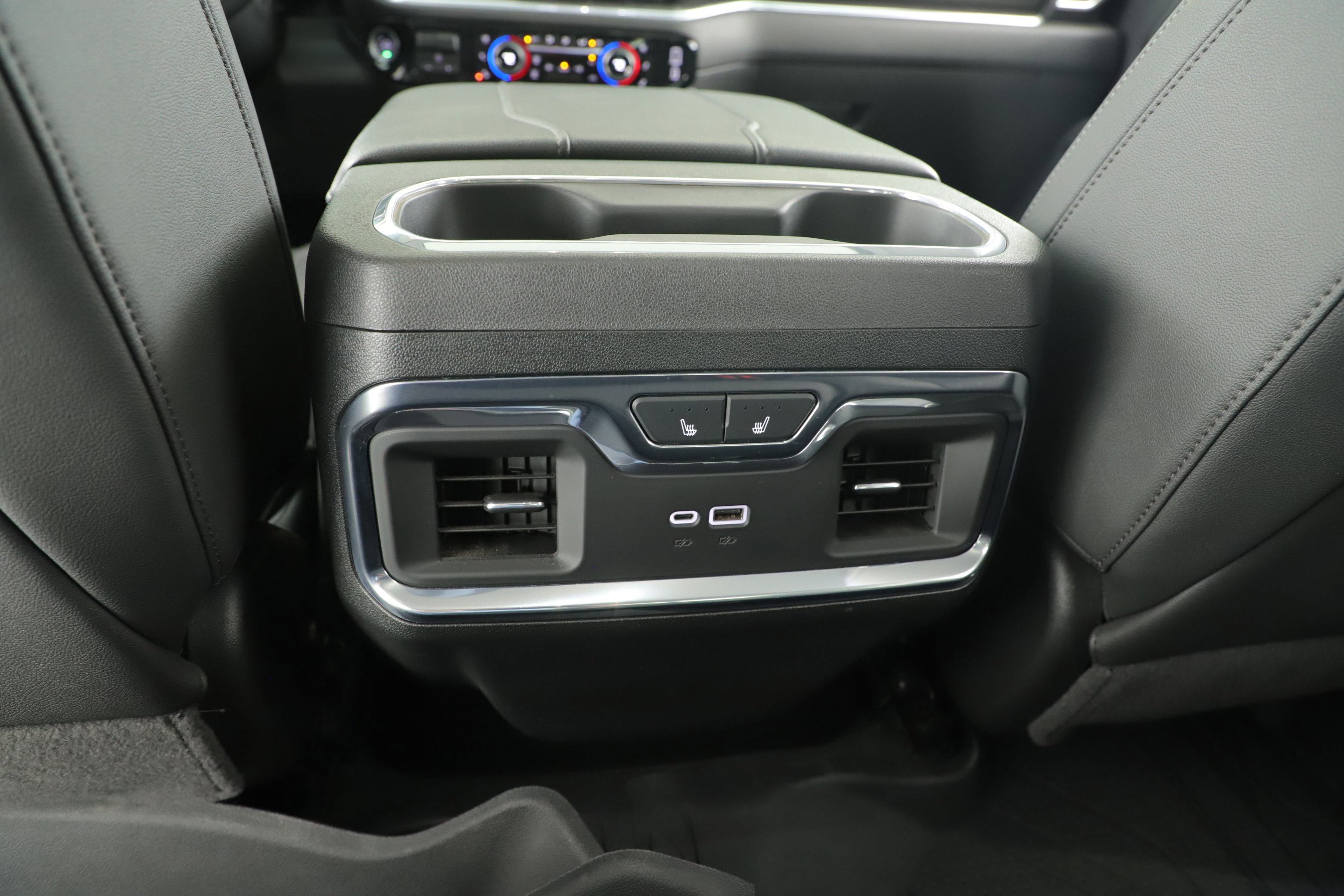 Used 2024 Chevrolet Silverado 2500 LTZ w/ LTZ Plus Package image 26