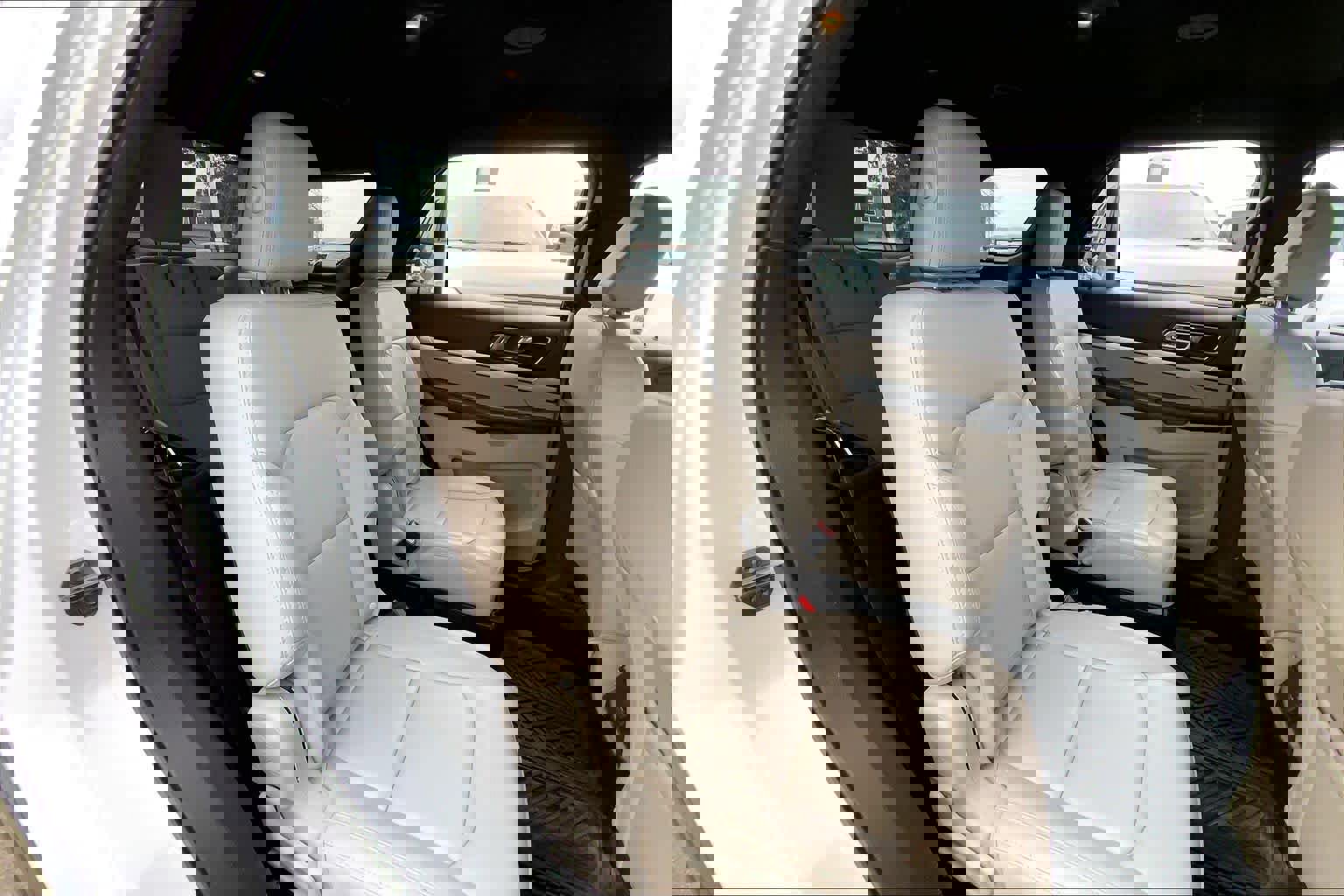 Certified 2018 Ford Explorer XLT w/ Equipment Group 202A image 20