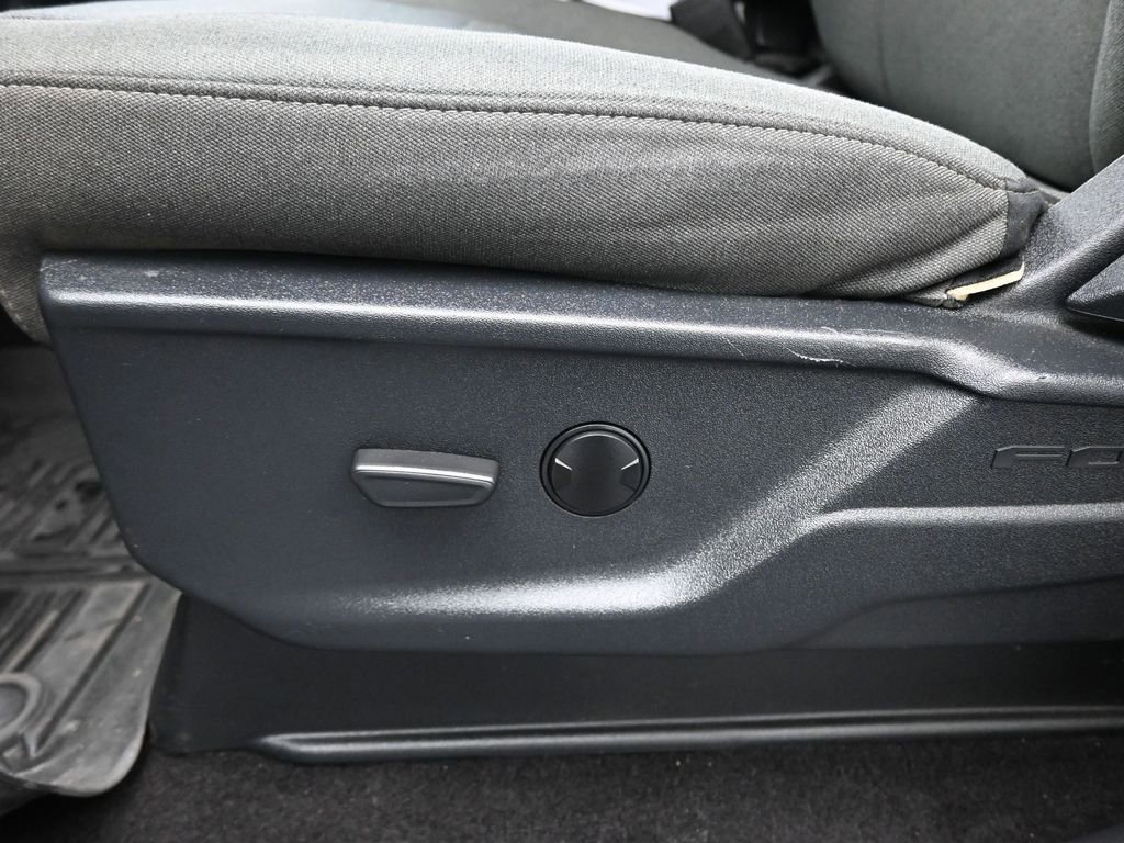 Certified 2025 Ford F150 XLT w/ Equipment Group 301A Standard image 38