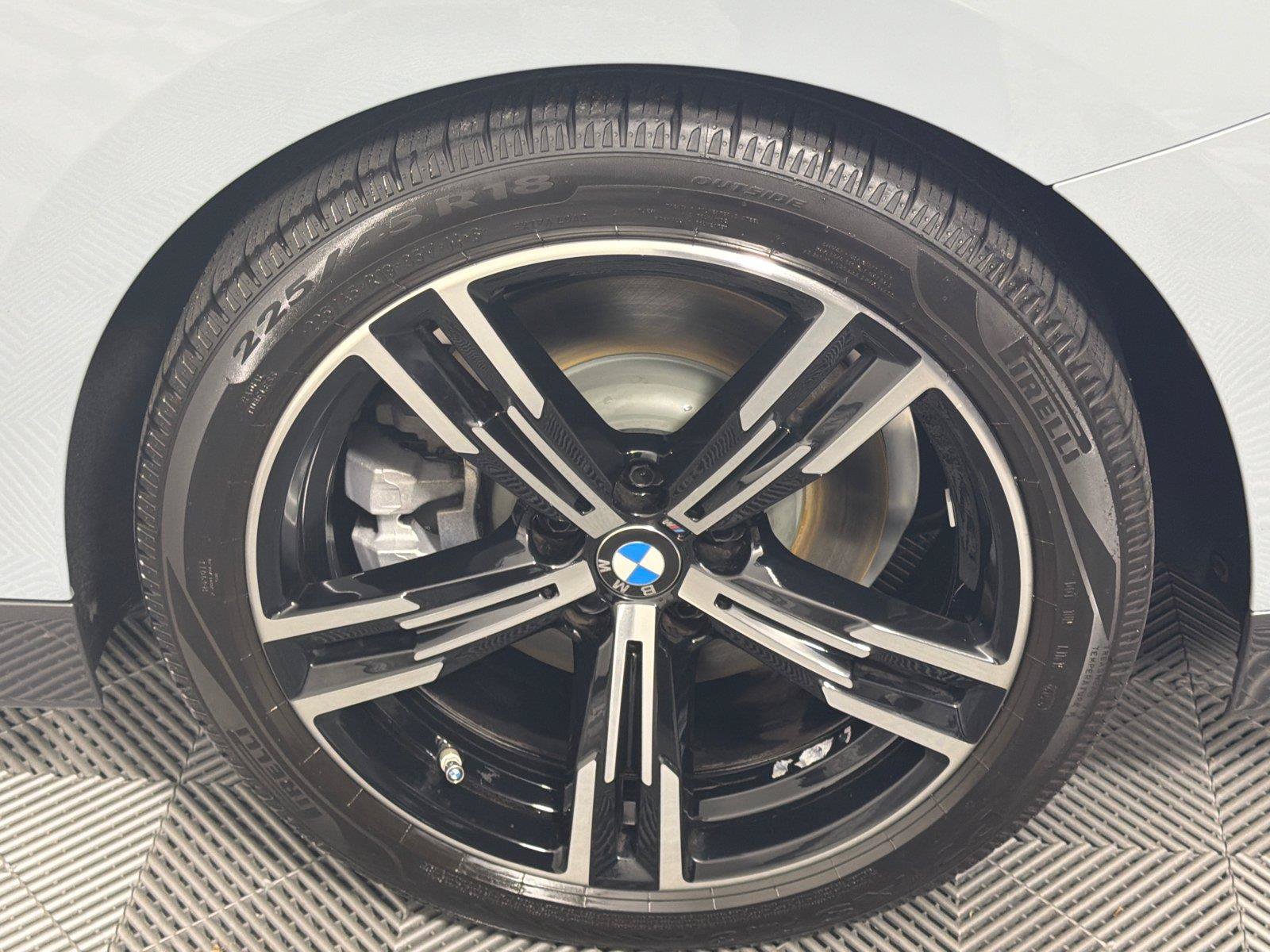 Used 2022 BMW 230i Coupe w/ M Sport Package RWD image 17