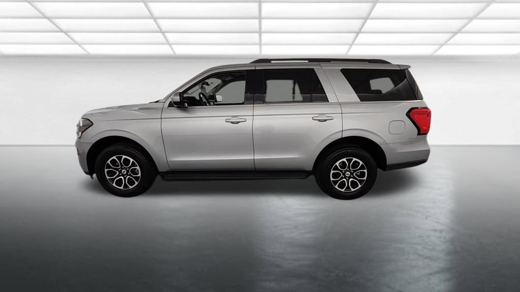 Certified 2024 Ford Expedition XLT AWD/4WD image 5