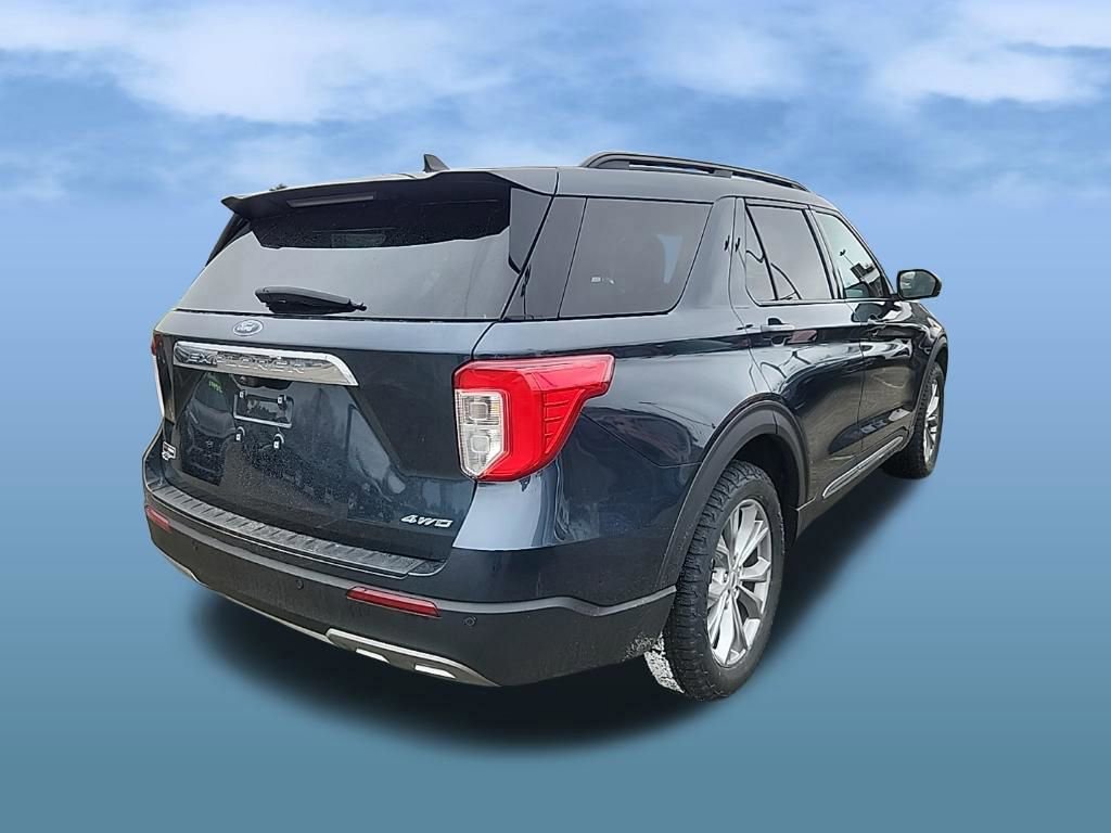 Certified 2023 Ford Explorer XLT w/ Equipment Group 202A image 5
