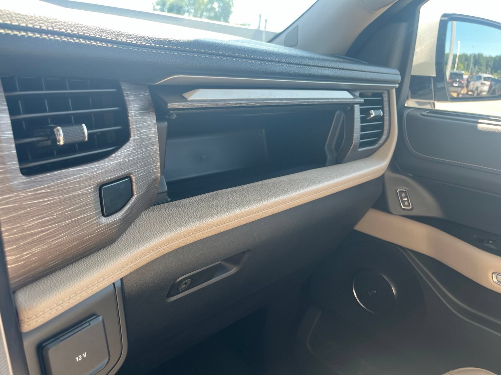 Certified 2024 Ford Expedition Max Limited AWD/4WD image 32