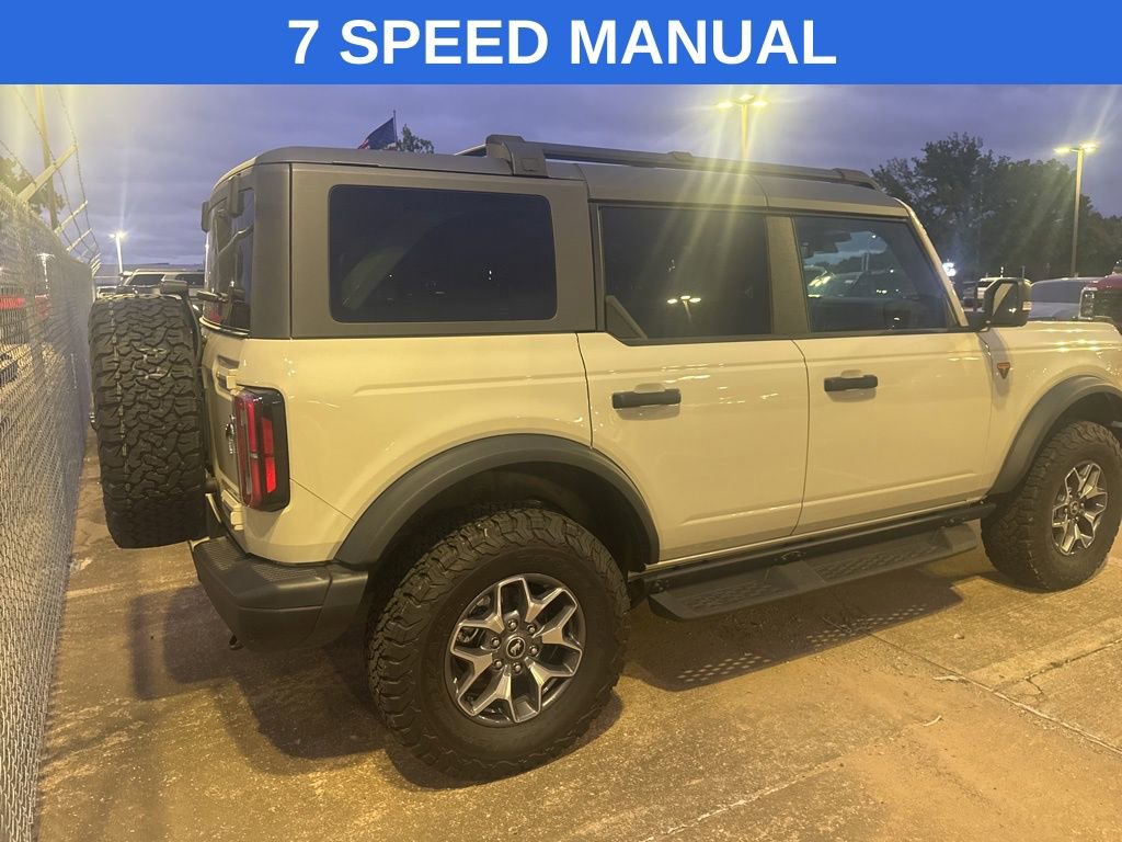Certified 2025 Ford Bronco Badlands AWD/4WD image 3