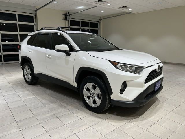 Used 2020 Toyota RAV4 XLE w/ Convenience Package FWD image 7