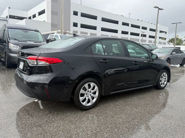 Used 2024 Toyota Corolla LE FWD image 7