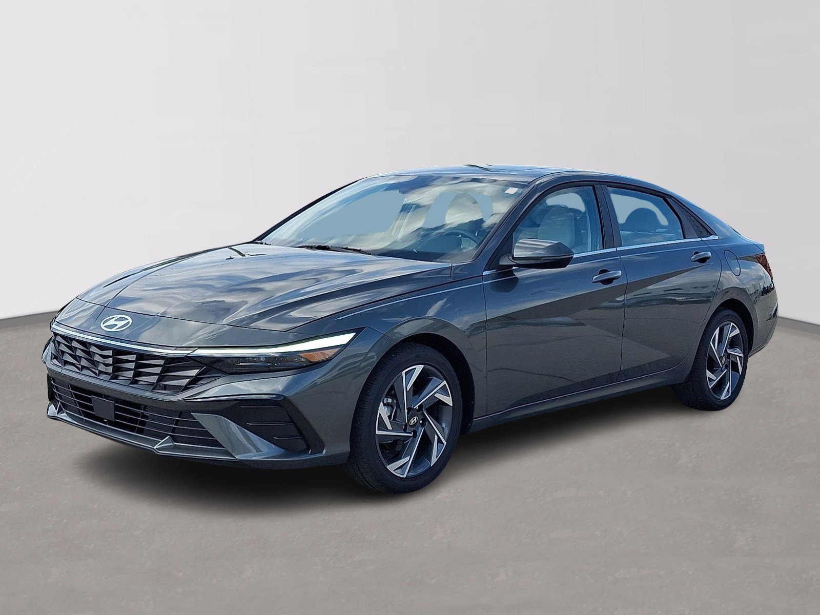 Used 2025 Hyundai Elantra Limited FWD image 3