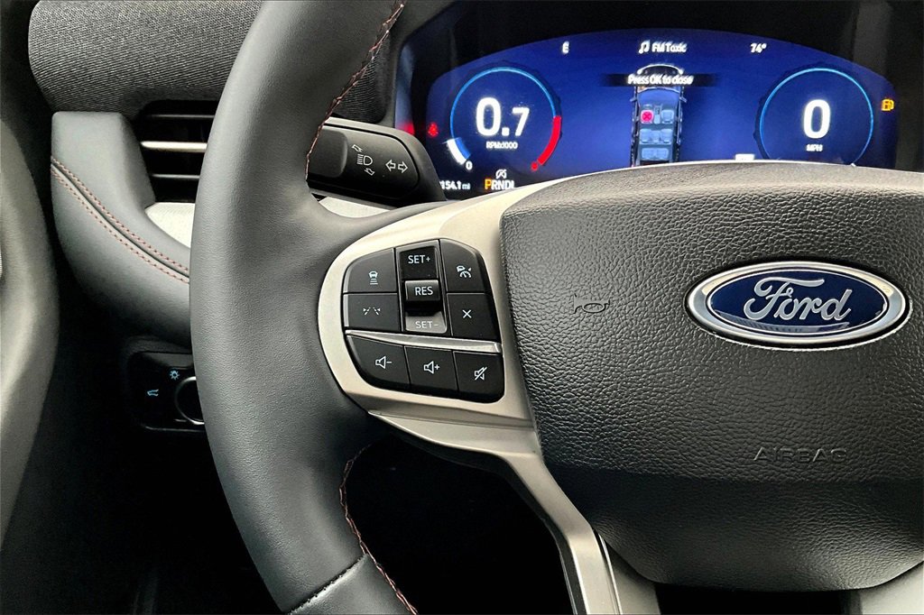 Certified 2025 Ford Explorer Active image 17