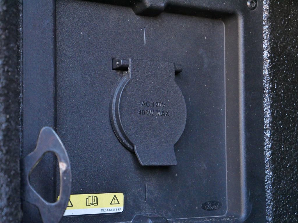 Certified 2023 Ford F150 Raptor w/ Raptor Carbon Fiber Package image 11