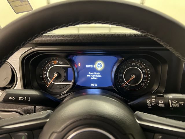 Used 2025 Jeep Wrangler Sport AWD/4WD image 15