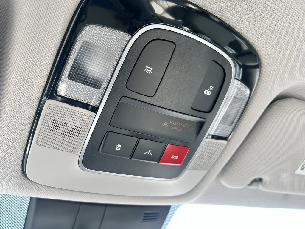 Used 2022 Hyundai Sonata SEL w/ Cargo Package image 12