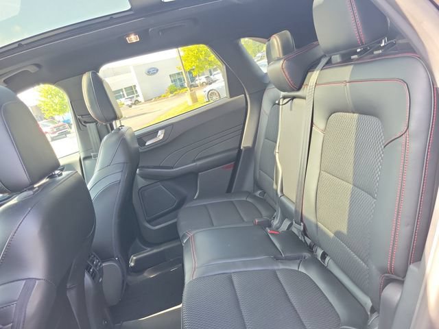 Certified 2024 Ford Escape ST-Line w/ Tech Pack #1 AWD/4WD image 24