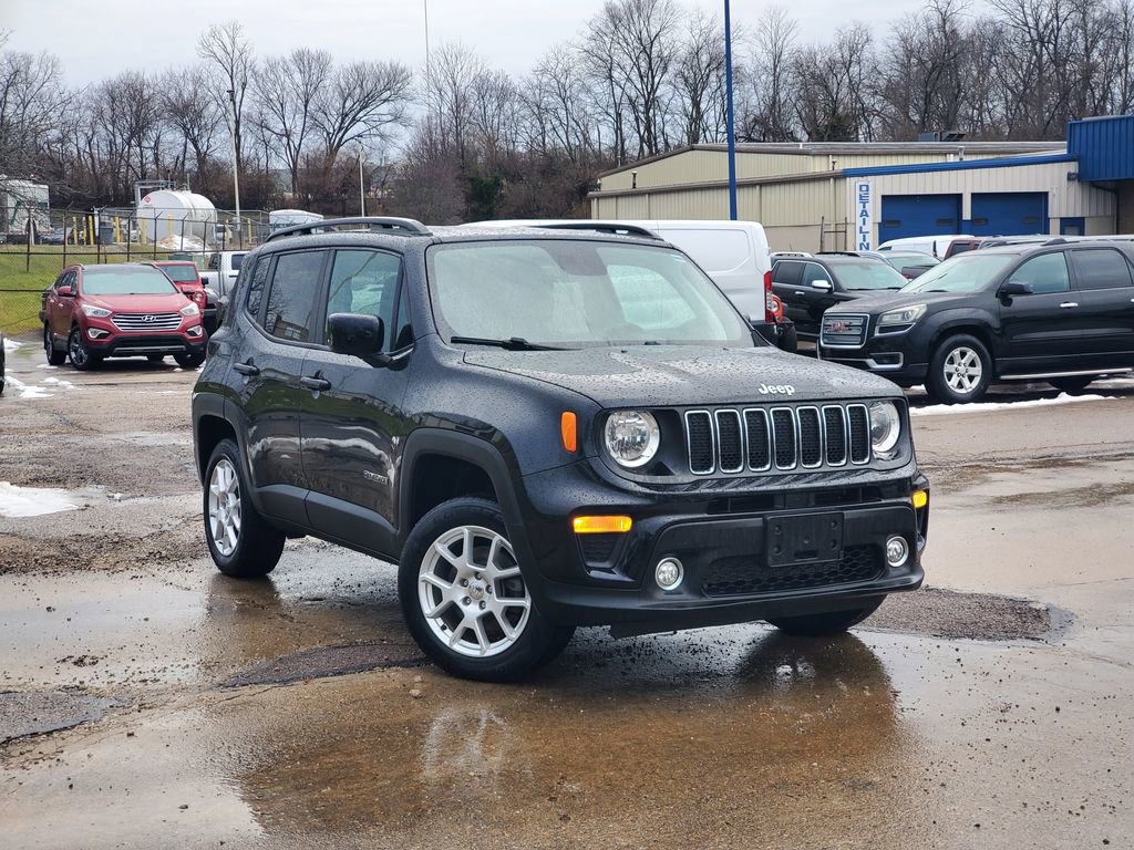 Used 2019 Jeep Renegade Latitude w/ Cold Weather Group image 1