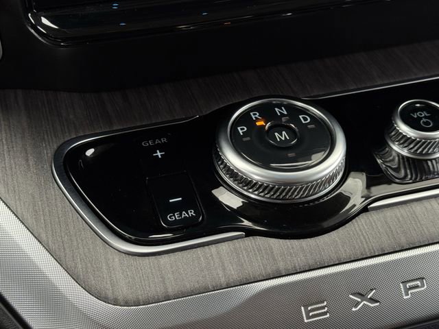 Certified 2025 Ford Expedition Platinum w/ Platinum Ultimate Package image 20