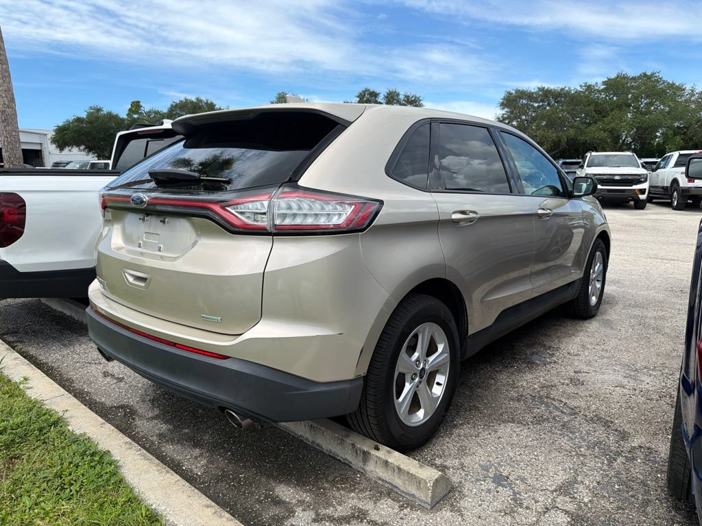 Certified 2018 Ford Edge SE FWD image 4
